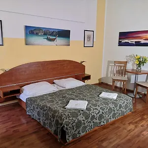 Hotel apartamentowy Auspicie, Praga